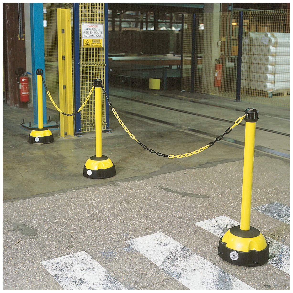 Traffic Line Chain Barrier High Visibility Posts Portable